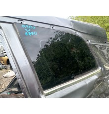 Стекло глухое левое , форточка