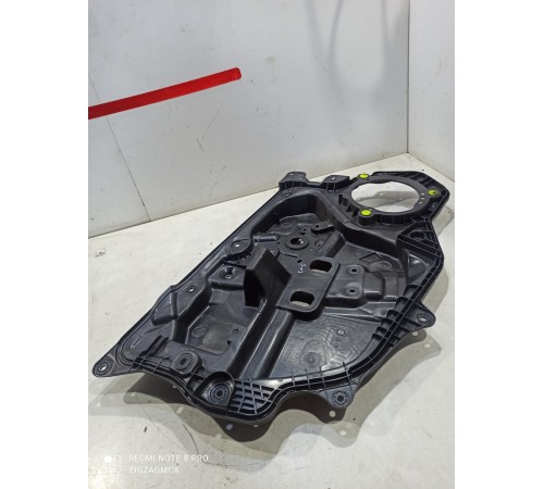 Пластик дверной карты передний левый