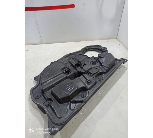 Пластик дверной карты передний левый