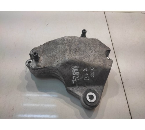 Кронштейн опоры двигателя