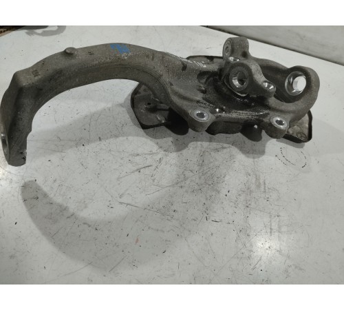 Кулак поворотный передний левый