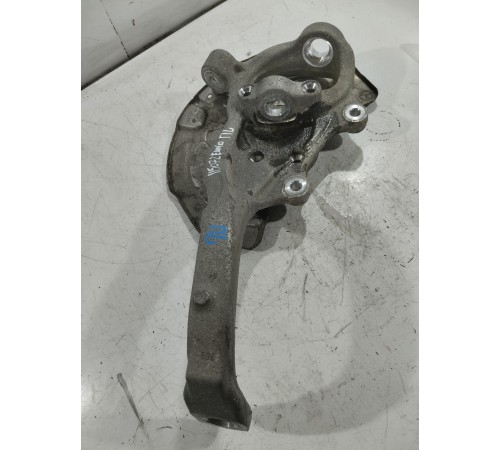 Кулак поворотный передний левый