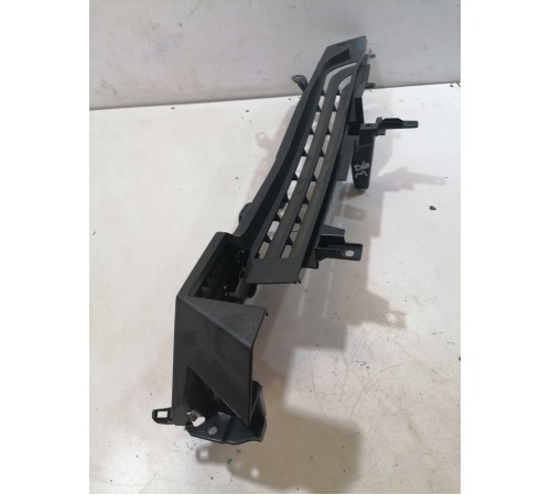 Направляющая шторки багажника правая