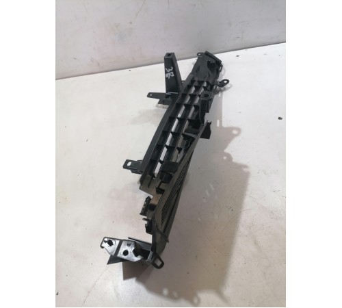 Направляющая шторки багажника правая