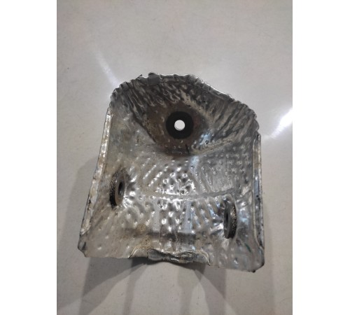 Теплоизоляционный экран глушителя