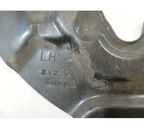 Пыльник тормозного дика передний левый