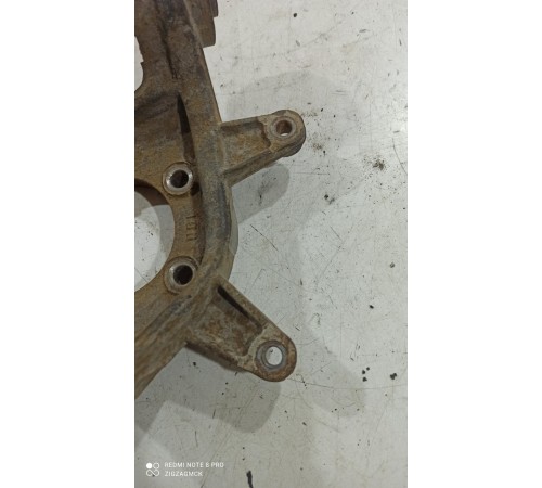 Кулак поворотный(задний левый)