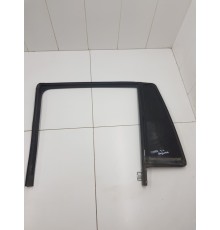 Форточка двери задняя левая с уплотнителем Форточка двери задняя левая с уплотнителем