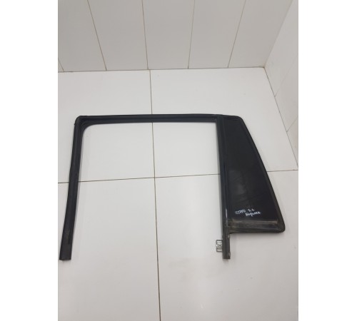 Форточка двери задняя левая с уплотнителем