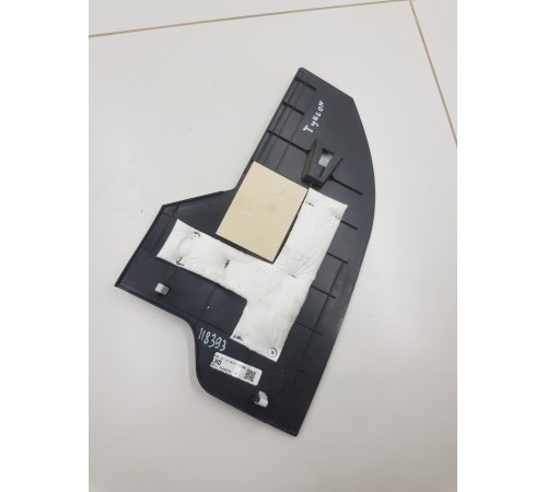 Накладка центральной консоли левая