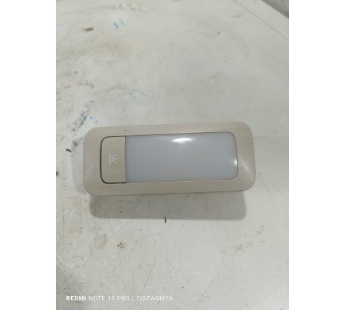 Плафон внутреннего освещения салона задний левый