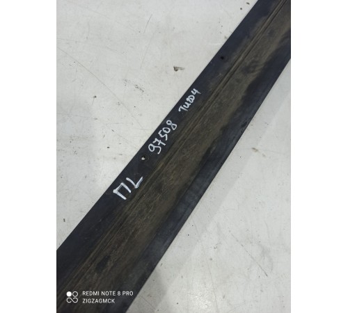 Уплотнитель двери(передний левый)