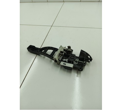 Кронштейн ручки двери передний правый внешний