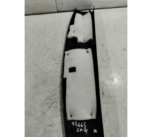 Накладка крышки багажника верхняя