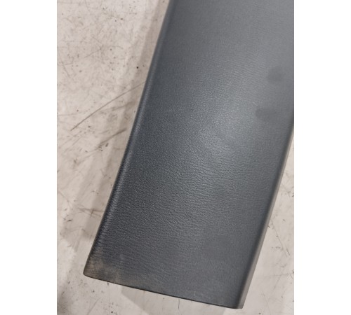 Накладка крышки багажника верхняя