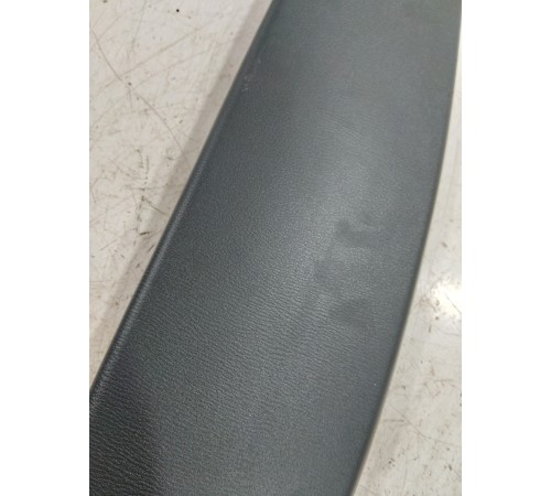 Накладка крышки багажника верхняя