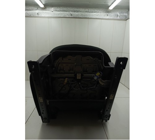 Сиденье переднее правое