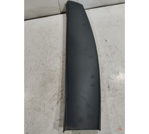 Накладка крышки багажника верхняя