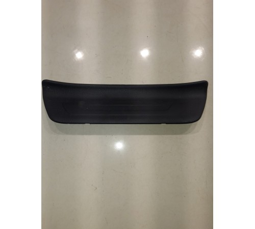 Накладка порога (задняя левая)