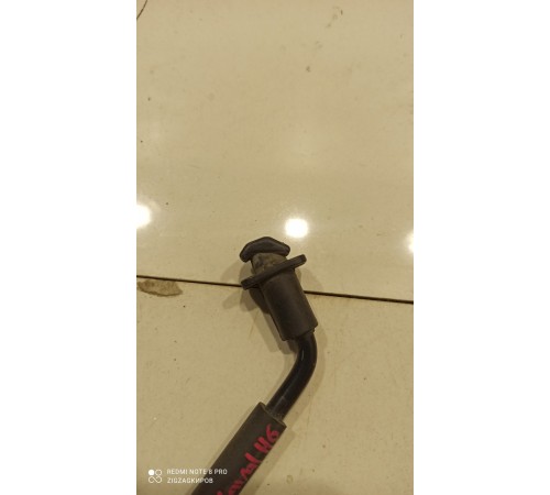 Держатель капота