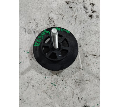 Болт фиксации запасного колеса