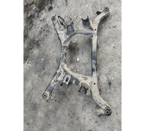 Балка подвески задняя (подрамник)