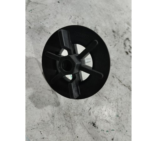 Болт фиксации запасного колеса