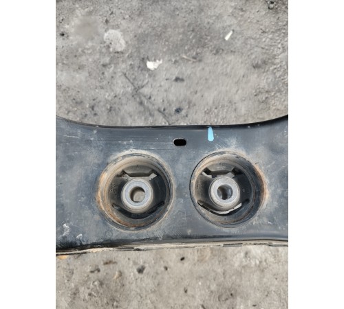 Балка подвески задняя (подрамник)