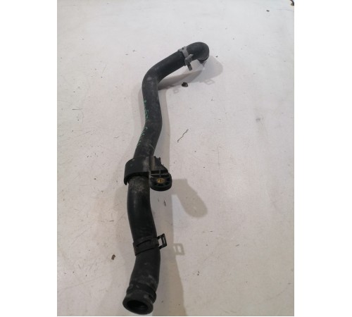 Патрубок системы охлаждения