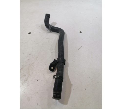 Патрубок системы охлаждения