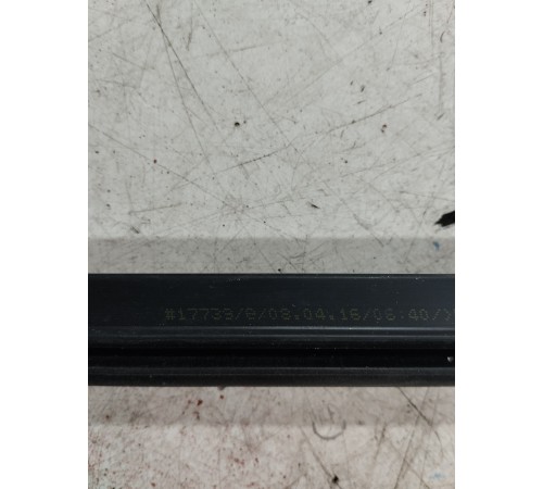 Уплотнитель стекла (передний левый внутренний)