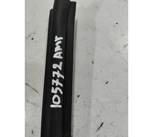 Уплотнитель стекла (передний левый внутренний)