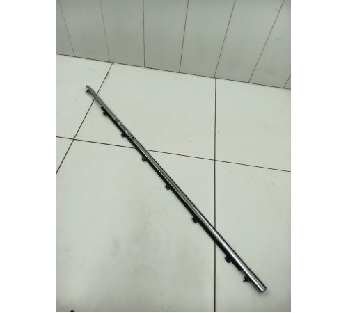 Уплотнитель стекла передний левый внешний