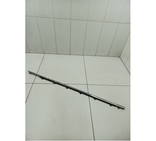 Уплотнитель стекла передний левый внешний