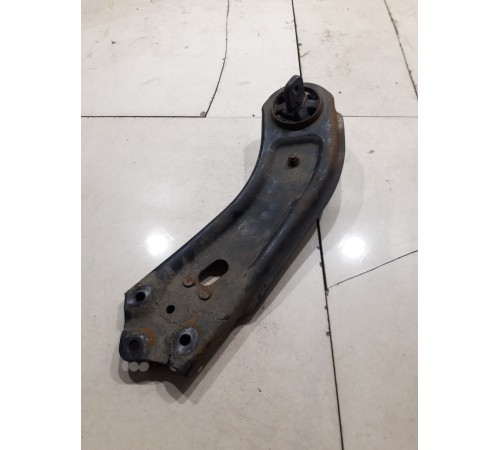 Рычаг подвески(задний правый)