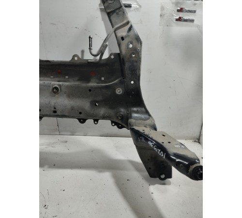 Балка подвески передняя (подрамник)