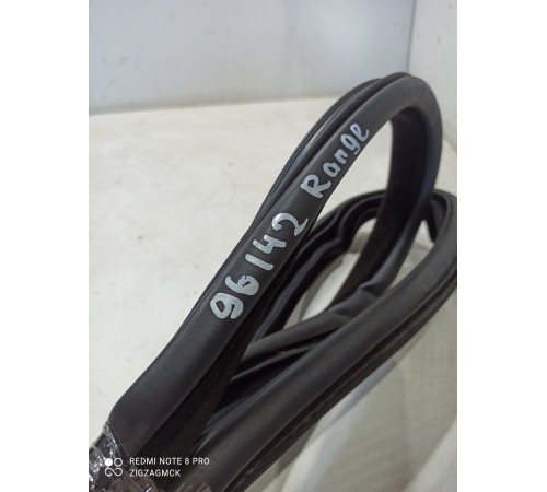 Уплотнитель двери