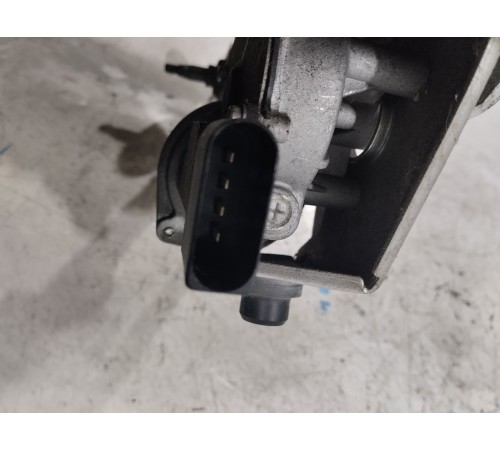 Трапеция стеклоочистителя в сборе