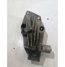 Кронштейн опоры двигателя