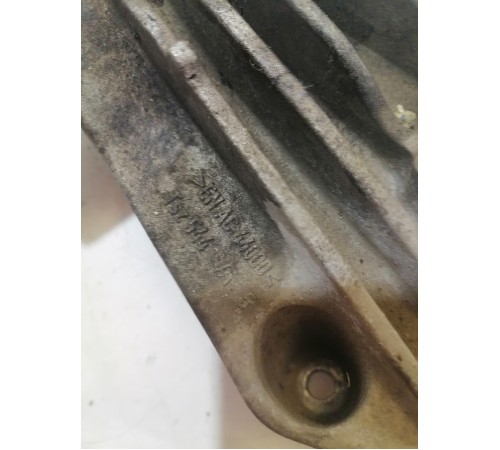 Кронштейн опоры двигателя