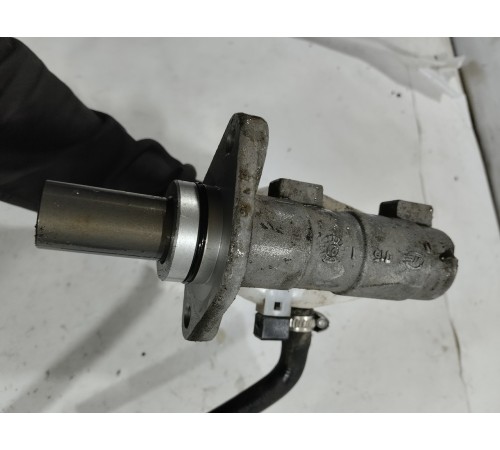 Главный тормозной цилиндр