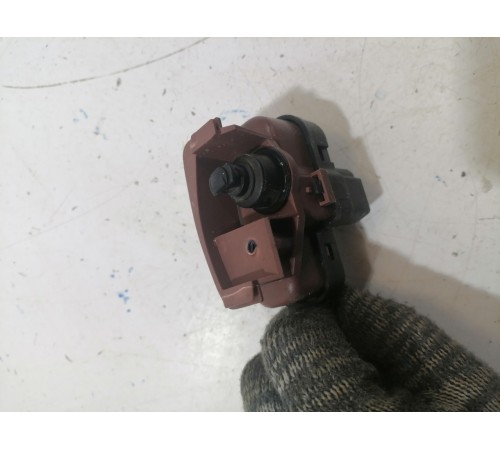 Электропривод лючка бензобака