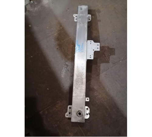 Усилитель бампера передний