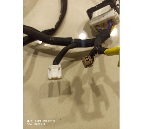 Электропроводка обшивки двери(передняя левая)