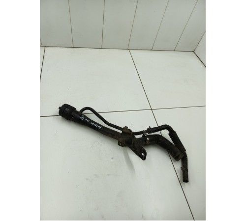 Горловина топливного бака