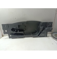 Инструментальный ящик багажника