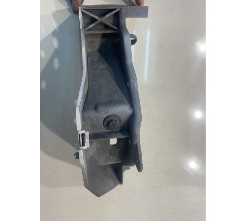 Кронштейн лампы крыла (передняя,превая)