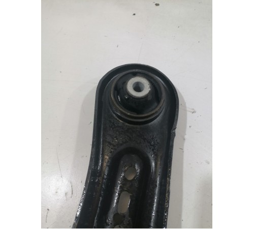 Рычаг подвески передний правый