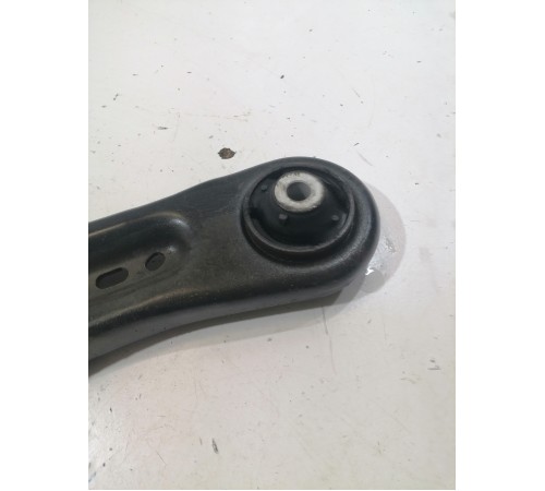 Рычаг подвески передний правый