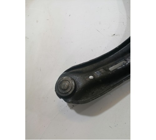 Рычаг подвески передний правый